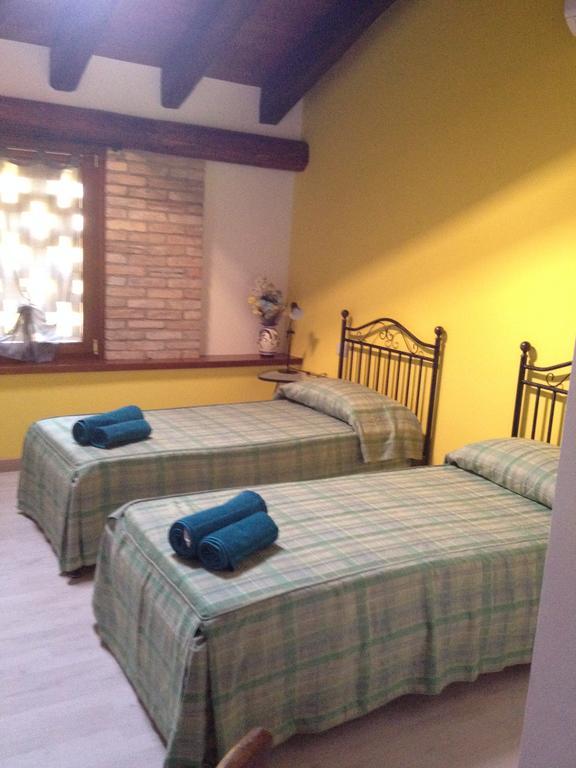 Isola Di Wight Bed & Breakfast San Michele al Tagliamento Exterior photo